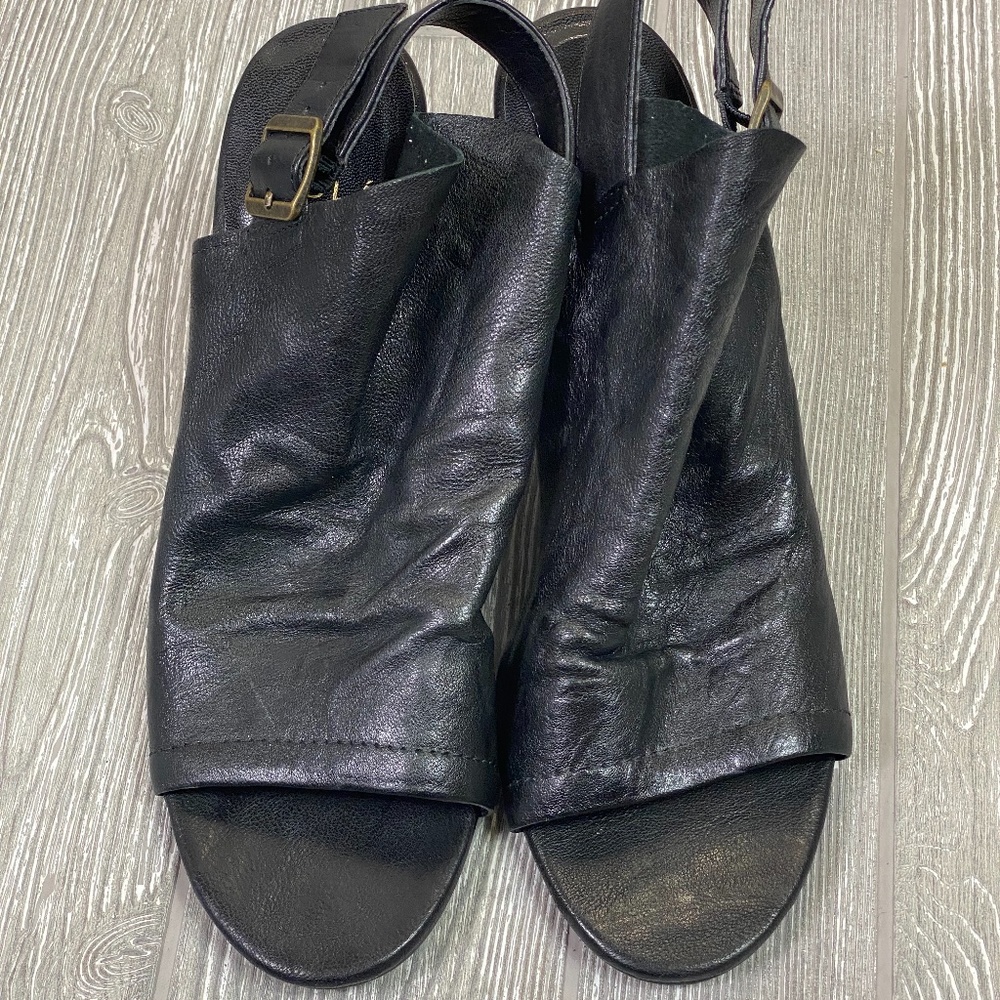 ISOLA Leather Block Heel Slouch Open Toe Sandals